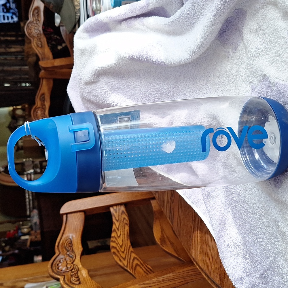 Blue 48 oz Rove Infusion Water Bottle
